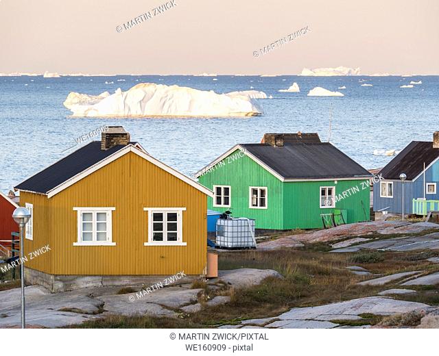The Inuit village Oqaatsut (once called Rodebay) located in the Disko Bay. America, North America, Greenland, Denmark