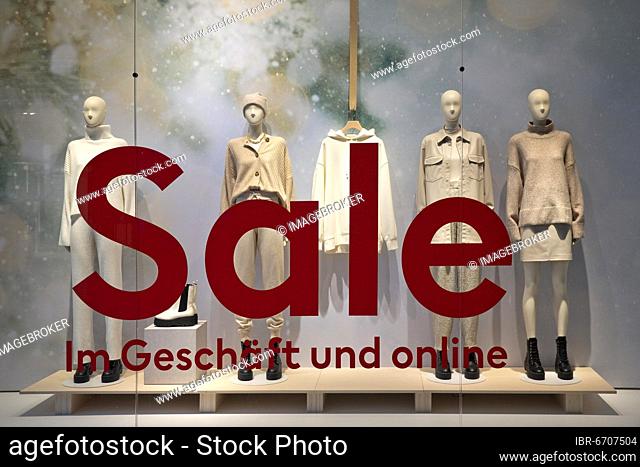 Shop window of a clothing store with the inscription Sale, CentrO, Oberhausen, Ruhr area, North Rhine-Westphalia, Germany, Europe