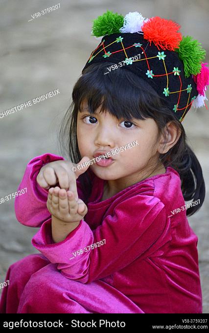 Myanmar, Shan State, Inle Lake; Yethar village, Little Shan girl