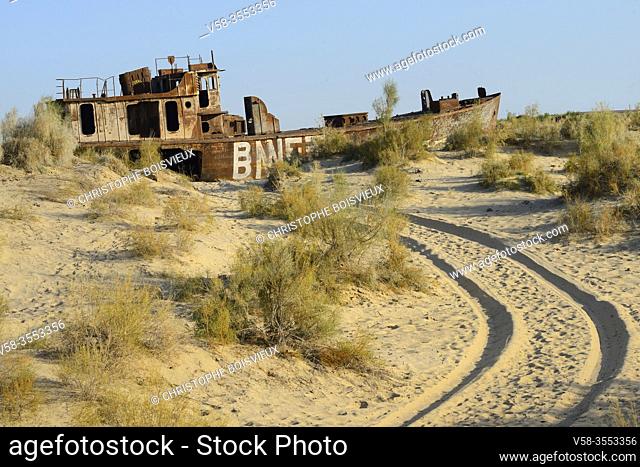 Uzbekistan, Autonomous republic of Karakalpakstan. . Moynaq, Aral Sea, Rusting fishing boat abandoned after the shrinking of the Aral Sea