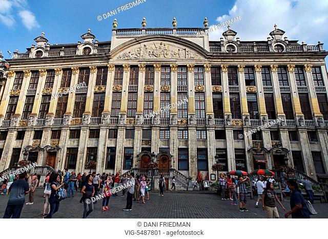 BELGIUM, BRUSSELS, 17.07.2014, Tourists in front of the House of the Dukes of Brabant at the Grand Place located in the Grote Markt in Brussels, Bruxelles