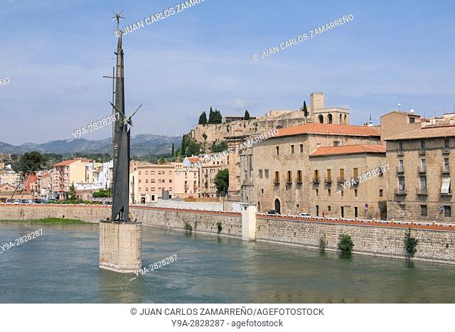 Tortosa, historical downtowm from the riverside Castle of Suda, Cathedral, Battle of Ebro Memorial and Bishop Palace, Tortosa, Ebro river, Tarragona, Catalunya