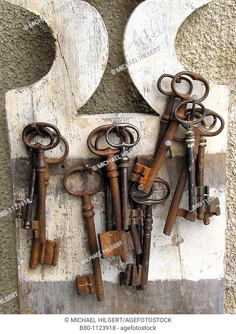 Keys, key rack, bunch of keys, Isle-sur-la-Sorgue, France