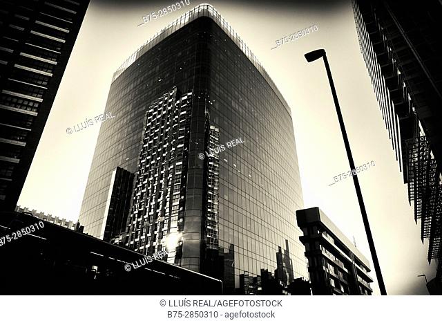 Office building and street lamp in the evening. The City, Aldgate Tower, East End, Whitechapel, London, England