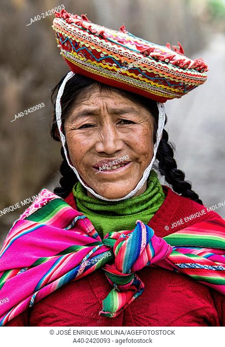 Inca woman in Ollantaitambo, Cusco, Peru
