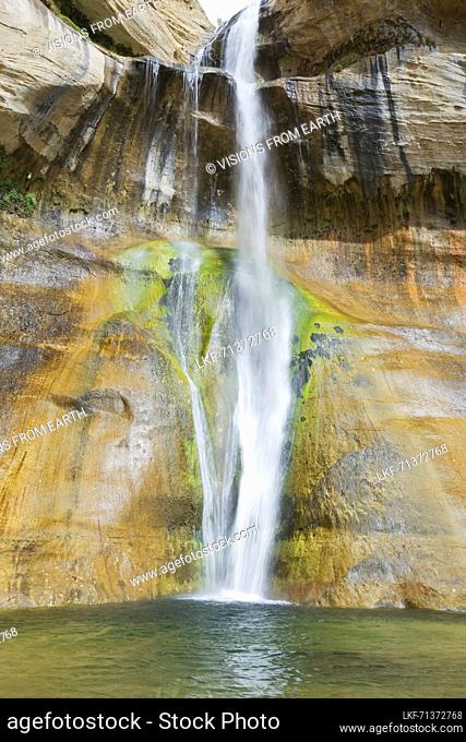 Lower Calf Creek Falls, Grand Staircase Escalante National Monument, Utah, USA