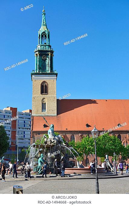 Neptunbrunnen, Marienkirche, Spandauer Strasse, Mitte, Berlin, Deutschland