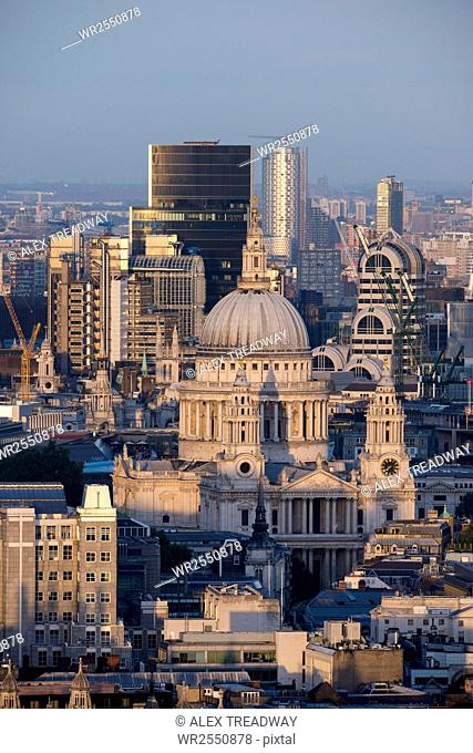St. Pauls Cathedral and skyline, London, England, United Kingdom, Europe