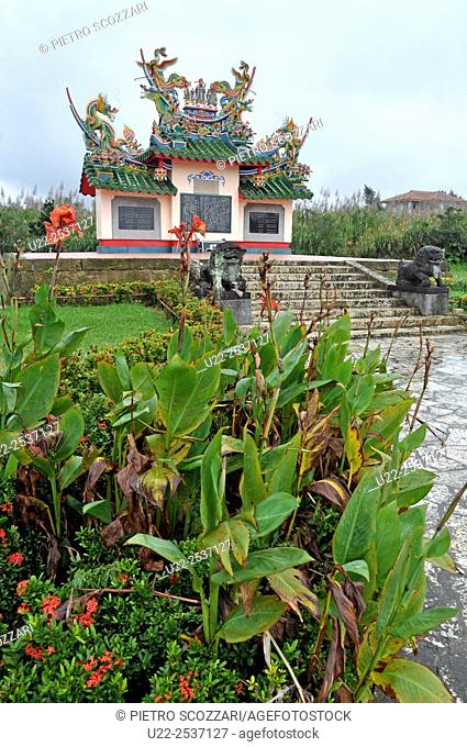 Ishigaki, Okinawa, Japan: Chinese tomb in memory of 128 Chinese persons dead on the island
