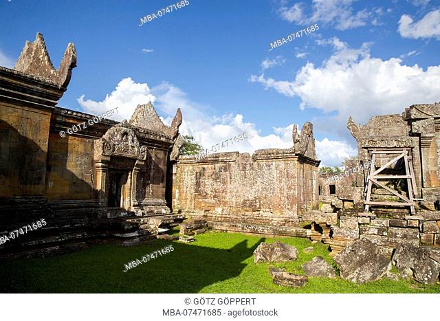 Temple Preah Vihear, a temple on a mountain plateau, formerly Thai territory, today belongs to Cambodia, the temple is guarded by military, former war zone