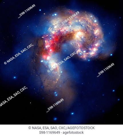 August 5, 2010: A beautiful new image of two colliding galaxies has been released by NASA's Great Observatories  The Antennae galaxies