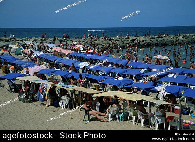 People on the beach, El Playon, Aragua province, Caribbean coast, Venezuela, South America