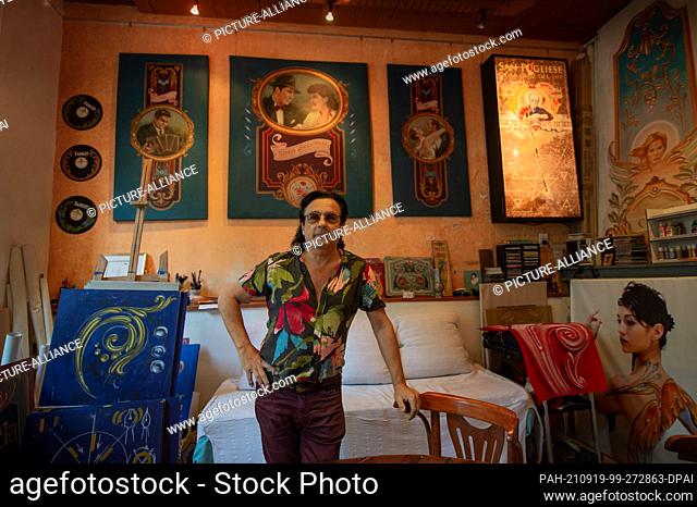 18 September 2021, Argentina, Buenos Aires: Argentine artist Jorge Muscia stands in his studio in the traditional San Telmo neighborhood