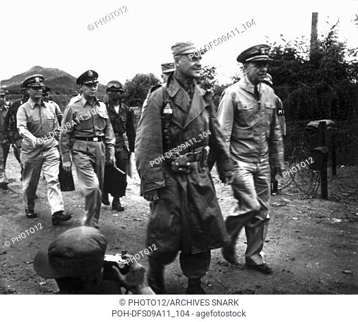 General Rigway, chief of the delegation heading to Keasong for the first peace negociations. July 1951 Korean war National Archives - Washington