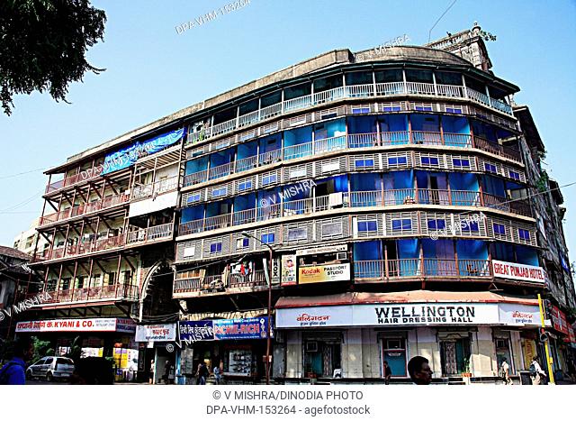 Old building Jer Mahal mass urban housing ; Dhobi Talao ; Vasudev Balwant Phadke Chowk ; Marine Lines ; Bombay Mumbai ; Maharashtra ; India
