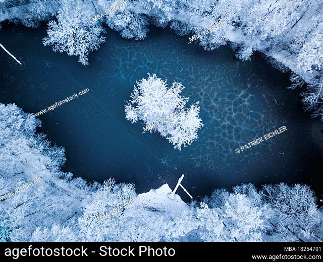 Germany, Saxony, winter landscape near Chemnitz