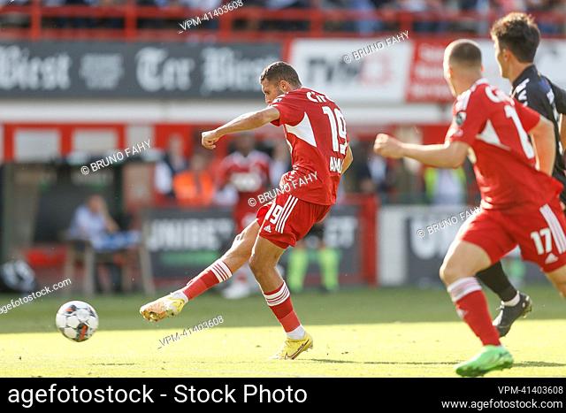 Standard's Selim Amallah scores a goal during a soccer match between KV Kortrijk and Standard de Liege, Sunday 28 August 2022 in Kortrijk