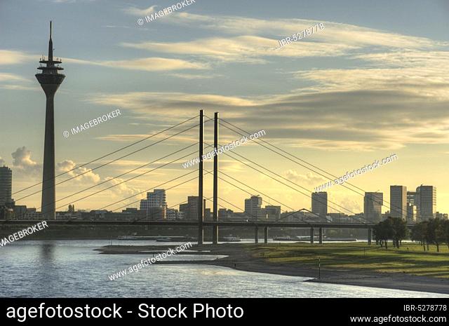 Rheinturm, Rheinkniebrücke, Düsseldorf Harbour, Düsseldorf, North Rhine-Westphalia, Kniebrücke, Rhine, Germany, Europe