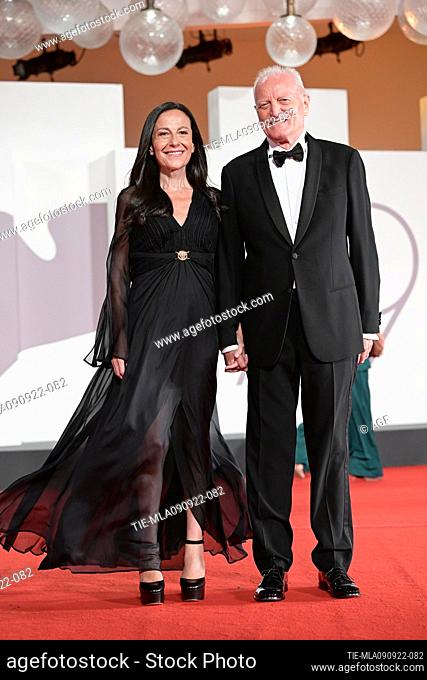 Santo Versace, wife Francesca De Stefano durante el estreno de Siccita', 79° Festival Internacional de Cine de Venecia, Italia - 8 de septiembre de 2022