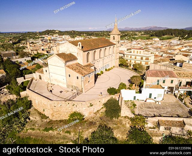 Iglesia Parroquial de Santa Margalida, levantada entre los siglos XVI y XVII sobre los restos de un templo anterior, Santa Margalida, Mallorca, balearic islands