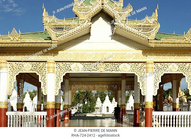 The Kuthodaw Pagoda, Mandalay city, Mandalay Division, Republic of the Union of Myanmar Burma, Asia