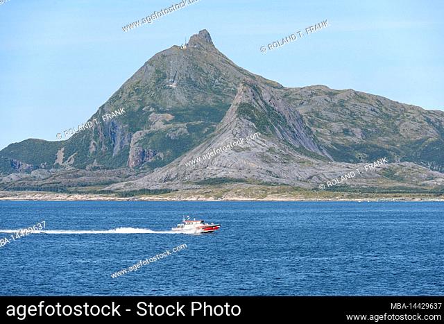 Norway, Nordland, coast near the island Hestmona