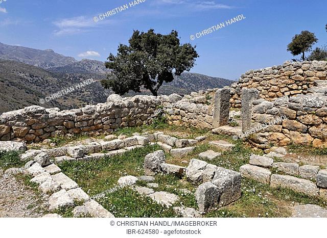 Assembly room, ruins dating to the fifth century BC (Doric period), Lato, Crete, Greece, Europe