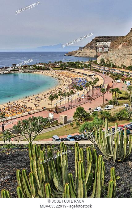 Spain, Canary islands, Gran Canaria, Playa de Los Amadores, close Puerto Rico, Teide in the background