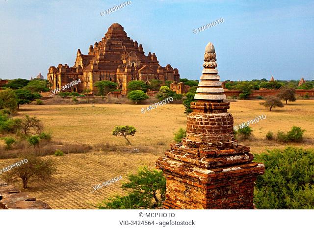 The 12th century DHAMMAYANGYI PAHTO or TEMPLE is the largest in BAGAN and was probably built by Narathu - 13/05/2012