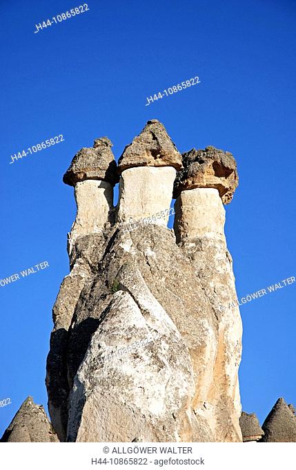 Tuffsteinformationen im Tal der Mönche Pasabagi-Tal bei Göreme, Kappadokien, Anatolien, Türkei