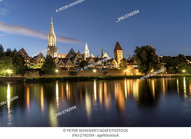 cityscape with danube river and the Ulm Minster at dusk, Ulm, Baden-Württemberg, Germany, Europe