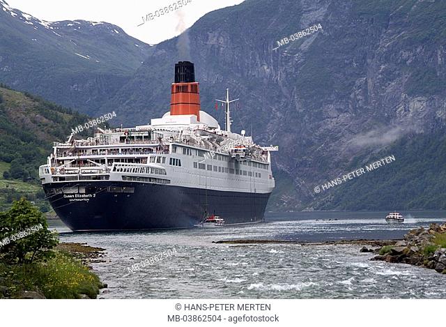 Norway, More og Romsdal, Geirangerfjord, cruise-ship, Queen Elisabeth 2