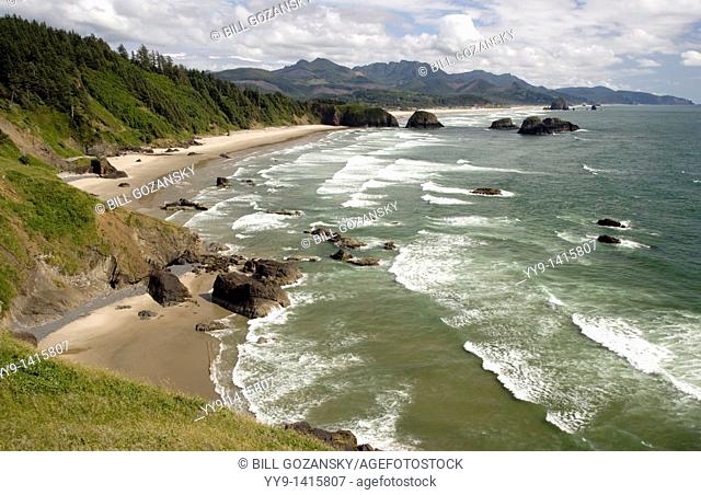 Pacific coast view from Ecola State Park - Cannon Beach, Oregon