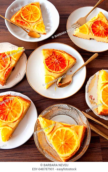 Fruity sponge cake with fresh candied oranges