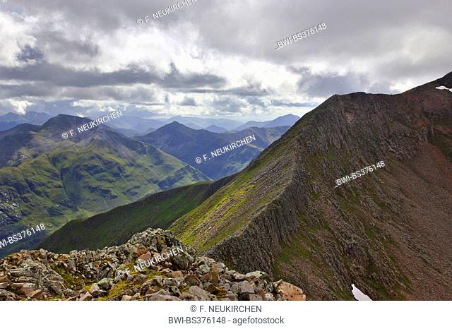 Carn Mor Dearg Arete, ridge between Carn Mor Dearg and Ben Nevis, United Kingdom, Scotland, Highlands