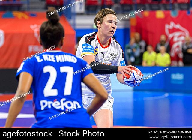 02 October 2022, France, Nancy: Handball, women: International match France - Germany. Alina Grijseels of Germany in action. Photo: Marco Wolf/dpa