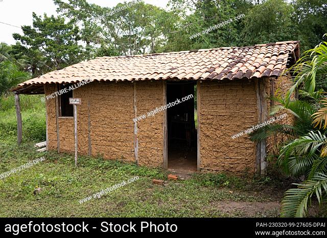 21 July 2022, Brazil, Santo Amaro: An adobe house in the village of a so-called Quilombo community. Photo: Sebastian Kahnert/dpa