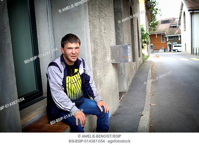 Reportage in the Aigues-Vertes village in Switzerland, whose inhabitants all suffer from mental handicap. The Aigues-Vertes Foundation was founded in 1961 and...