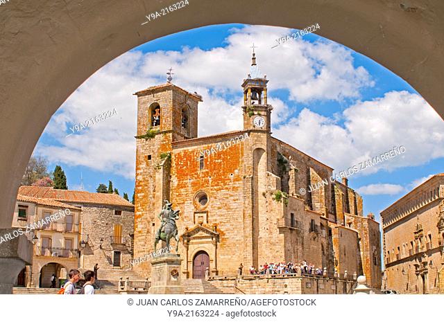 Francisco Pizarro, Peru conqueror, Memorial and visitors at Trujillo, Caceres, Extremadura, Spain