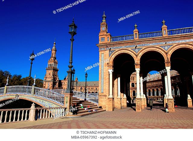 Spain, Andalusia, city of Seville, at the Plaza de España, partial view and the north tower, Torre Norte