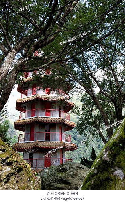 Tower of the Hsiang-Te temple behind trees, Tienhsiang, Taroko Gorge, Taroko National Park, Taiwan, Asia