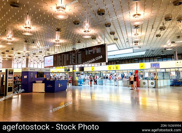 Hannover, Deutschland - 9. August 2020: Terminal A des Flughafen Hannover Airport (HAJ) in Deutschland