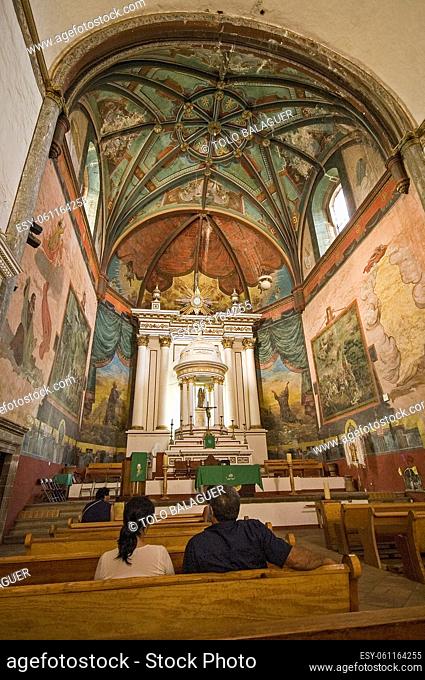 Interior de la iglesia. Convento dominico de la Natividad(s. XVI). Tepoztlán. Estado de Morelos . México