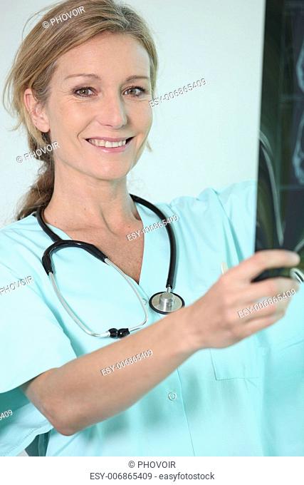 nurse holding radiography