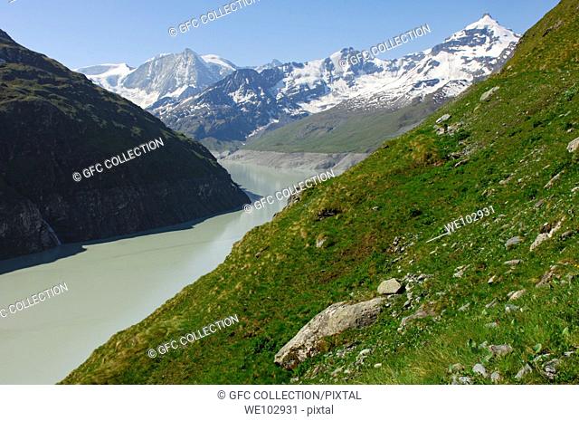Storage lake Lac des Dix with Mt  Mont Blanc de Cheilon in the back, Val d'Herens valley, Valais, Switzerland
