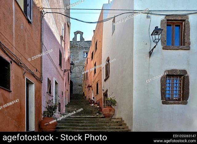 Altstadt der Stadt Castelsardo auf der Insel Sardinien im Mittelmeer