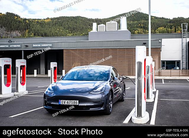Leria, Norway. 26th., September 2021. A TESLA Model 3 seen at a charging station in Leria. (Photo credit: Gonzales Photo - Kim M. Leland)