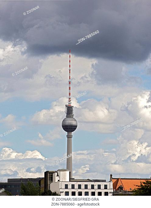 Berliner Fernsehturm steht im Zentrum Berlins nahe dem Alexanderplatz und ist mit 368 Metern das höchste Bauwerk Deutschlands sowie das vierthöchste...