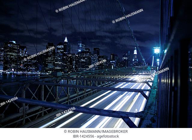 Brooklyn Bridge at night, Brooklyn, New York, USA