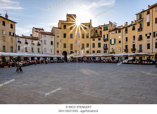 Piazza dell'anfiteatro, Lucca, Tuscany, Italy